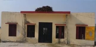 पंचायत घर में ना तो सचिव पहुंचते हैं और ना ही पंचायत सहायक ग्रामीणों को हो रही दिक्कतें नाम के लिए बना केवल पंचायत घर