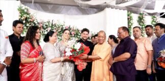 कुलदीप यादव के रिसेप्शन में सियासी और खेल जगत की जुटी दिग्गज हस्तियां, सीएम योगी और अखिलेश यादव ने दिया आशीर्वाद