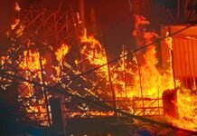 ट्रांसफार्मर बना आग का गोला: होटल जलकर राख