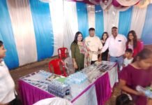 सीएनआई चर्च मैदान में सजा भव्य ईस्टर मेला, उमड़ी लोगों की भीड़