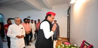 लखनऊ में स्मार्ट मीटर पर अखिलेश यादव का हमला