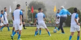 गंगटोक में प्रधानमंत्री नरेंद्र मोदी ने युवाओं संग खेला फुटबॉल, खेल भावना का दिया संदेश