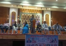 अखिल भारतीय कवि सम्मेलन में गूंजे राष्ट्रवाद के स्वर, डटे रहे श्रोता