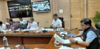 स्मार्ट बिजली मीटर विवाद गहराया, केस्को के निदेशक वाणिज्य को नोटिस; लापरवाही पर इंजीनियरों पर कार्रवाई