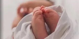 नवजात के पेट में मिला अर्ध विकसित भ्रूण, डॉक्टर भी रह गए हैरान