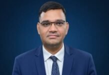 भ्रष्टाचार के खिलाफ जंग लड़ना चाहते हैं आईएएस रिंकू सिंह