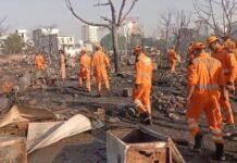 विकासनगर अग्निकांड: भीषण आग में 1200 झोपड़ियां खाक, दो बच्चों की मौत की पुष्टि, कई लापता