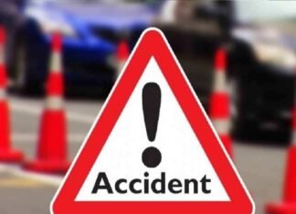 मैनपुरी में सड़क हादसा, तेज रफ्तार कार ने बाइक में मारी ठोकर, जीजा-साले की मौत