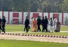 पीएम मोदी के प्रस्तावित दौरे से पहले काशी पहुंचे सीएम योगी, तैयारियों का लेंगे जायजा