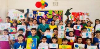 पृथ्वी बचाने का संदेश: आकांक्षा समिति ने स्कूलों में जगाई पर्यावरण चेतना