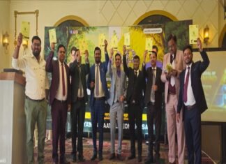 नक्षत्र होटल में ‘डायरेक्ट सेलिंग क्या, क्यों और कैसे’ पुस्तक का भव्य विमोचन