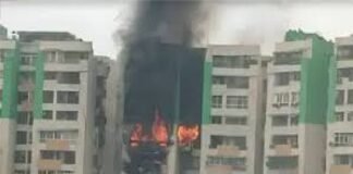 गाजियाबाद: इंदिरापुरम में 15 मंजिल अपार्टमेंट में लगी भीषण आग, 9 से 13 मंजिल तक के फ्लैट आए चपेट में