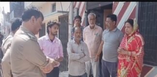 बदायूं दोहरा हत्याकांड: एसआईटी से मुलाकात के बाद परिजनों की सुरक्षा बढ़ी, लापरवाही पर कांस्टेबल निलंबित