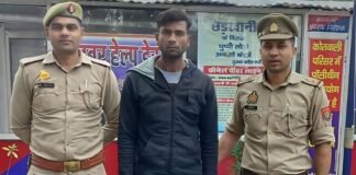 अटसलिया पुल के नीचे शातिर गिरफ्तार, अवैध तमंचा व कारतूस बरामद