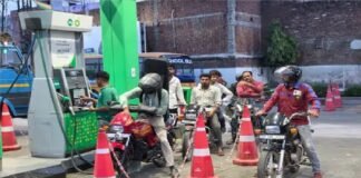 पेट्रोल-डीजल की आपूर्ति सामान्य, अफवाहों से दूर रहने की अपील