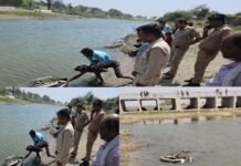 गंगा नदी के सोता नाले में मिली लावारिस डिस्कवर बाइक, क्षेत्र में सनसनी