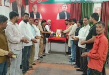 जयंती पर सपाइयों ने महात्मा ज्योतिबा राव फुले को किया याद, प्रेरणा लेने का आह्वान