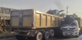 शाह कस्बा में दो डंपर ट्रकों की आमने-सामने भिड़ंत, डीजल फैलने से मची अफरा-तफरी