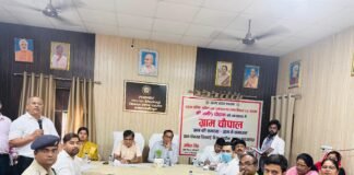 प्रमुख सचिव ने ददरौल के सिसनई गांव में जनचौपाल लगाकर सुनी ग्रामीणों की समस्याएं, दिए त्वरित निस्तारण के निर्देश