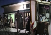सीतापुर में छत के पंखे से लटका मिला किशोरी का शव, चोरी के बाद हत्या की आशंका, 5 लाख रुपये गायब