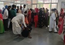 लोहिया अस्पताल में बदइंतजामी का आलम: ओपीडी में गर्मी से मरीज बेहोश, मची अफरा-तफरी
