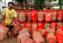 मई की शुरुआत में महंगाई का झटका: कमर्शियल LPG सिलेंडर ₹993 महंगा