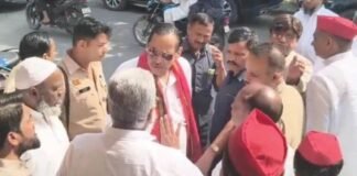 टिकट की मांग पर भड़के नसीमुद्दीन, खाना छोड़ बीच कार्यक्रम से निकले