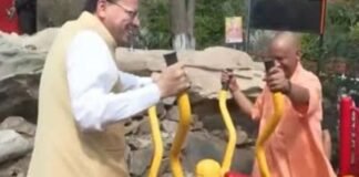 ओपन जिम में दिखा योगी-धामी का अलग अंदाज