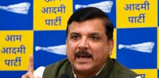 पीएम मोदी की अपील पर संजय सिंह का हमला, बोले – “चुनाव तक जनता का बोझ उठाया, अब देशभक्ति के नाम पर लाइन में लगो”