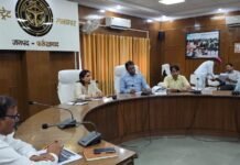 कुपोषण पर सख्त हुई डीएम, गलत आंकड़े देने पर कार्रवाई की चेतावनी