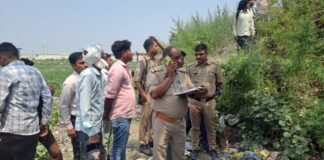 चाचूपुर मोड़ पर युवक का शव मिलने से सनसनी: फॉरेंसिक टीम ने जुटाए साक्ष्य, मौत बनी रहस्य
