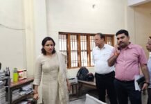 कलेक्ट्रेट संग्रह अनुभाग में डीएम का औचक निरीक्षण, अभिलेख व्यवस्था और वसूली कार्यों पर सख्त निर्देश
