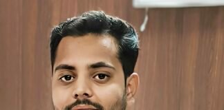 संघर्षों में युवा, जश्न में सत्ता