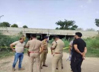 मथुरा: व्यापारी को बंधक बनाकर लूटने वाले दो अपराधी को पुलिस ने मुठभेड़ में किया ढेर
