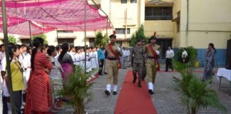 आर्मी पब्लिक स्कूल फतेहगढ़ में विश्व रेडक्रॉस दिवस पर जागरूकता कार्यक्रम, बच्चों ने दिया मानवता और रक्तदान का संदेश