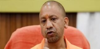 सीएम योगी की अपील- वर्क फ्रॉम होम लागू करें, सार्वजनिक साधनों का प्रयोग करें जनप्रतिनिधि