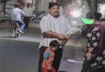 जब ‘प्यार’ सरेआम तमाशा बन गया, तो इंसानियत भी हो गईं शर्मसार