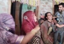 सगाई से किया इनकार तो दंपती का अपहरण कर पीटा, जूते-चप्पलों की पहनाई माला, वीडियो वायरल