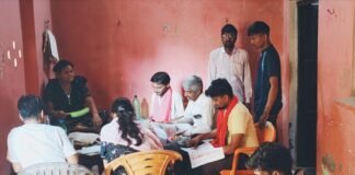 बूथ लेवल पर सपा को मजबूत करने में जुटे कार्यकर्ता