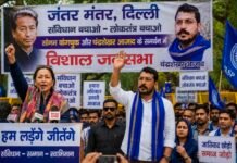 जंतर-मंतर से उठती नई राजनीति की आहट