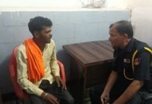 लोहिया अस्पताल में साइकिल चोरी कर भाग रहे चोर को सुरक्षा कर्मियों ने दबोचा