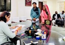 पांच साल से नहीं मिला मानदेय, महिला ने ग्राम प्रधान व सचिव पर लगाया गंभीर आरोप
