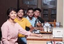 बढ़ता विज्ञान, घटती रूढ़िवादिता: बदलते भारत की नई तस्वीर