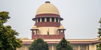 आधार कार्ड के इस्तेमाल पर सुप्रीम कोर्ट सख्त, केंद्र, राज्यों और चुनाव आयोग को नोटिस