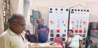 आधी रात में गुल हुई बिजली, फोन नहीं उठाने पर भड़के मोहल्लेवासी, पावर हाउस पर किया हंगामा