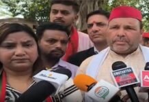 अखिलेश की बेटी पर टिप्पणी से सुलगा सियासी संग्राम, मेरठ समेत पूरे यूपी में सपा का प्रदर्शन