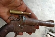 सोशल मीडिया पर अवैध तमंचा और कारतूस की फोटो वायरल, पुलिस जांच में जुटी