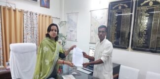 12 दिन बाद टूटा अनशन, डीएम अंकुर लाठर के हस्तक्षेप से श्याम बिहारी अवस्थी को मिला न्याय का भरोसा