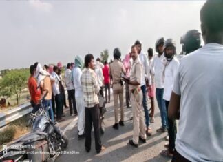 चंदौली: रिंग रोड पर सड़क हादसा, डिवाइडर से टकराई बाइक, एक युवक की मौत, दूसरा गंभीर घायल