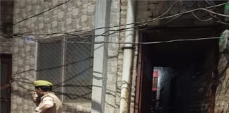 जीएसटी विभाग की छापेमारी से हड़कंप, दिल्ली ख्याली कूचा स्थित कारोबारी के घर घंटों चली कार्रवाई